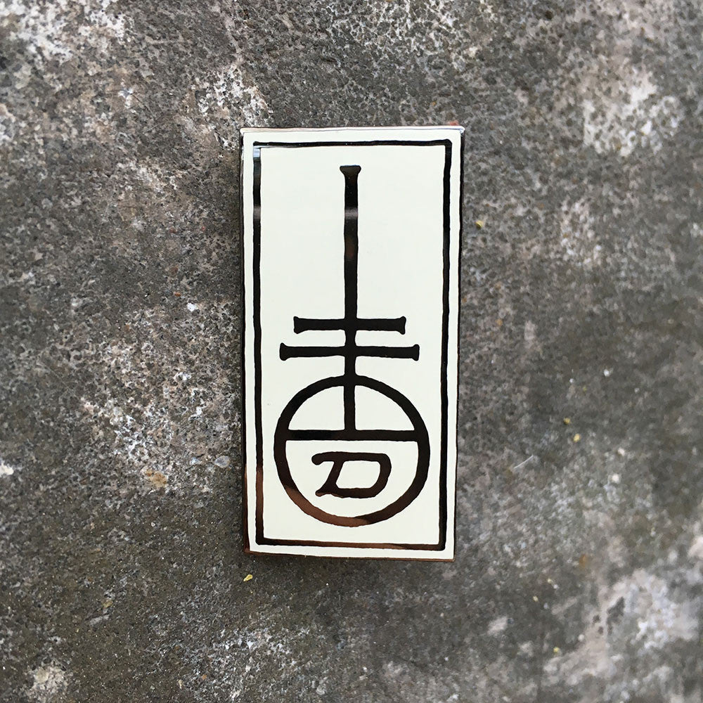 ColophonPin_web01